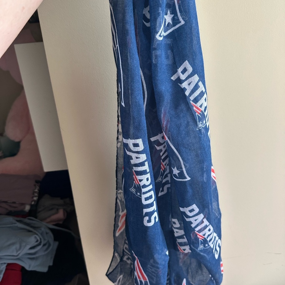 Patriots Blue and Red Scarf - Picture 5 of 7